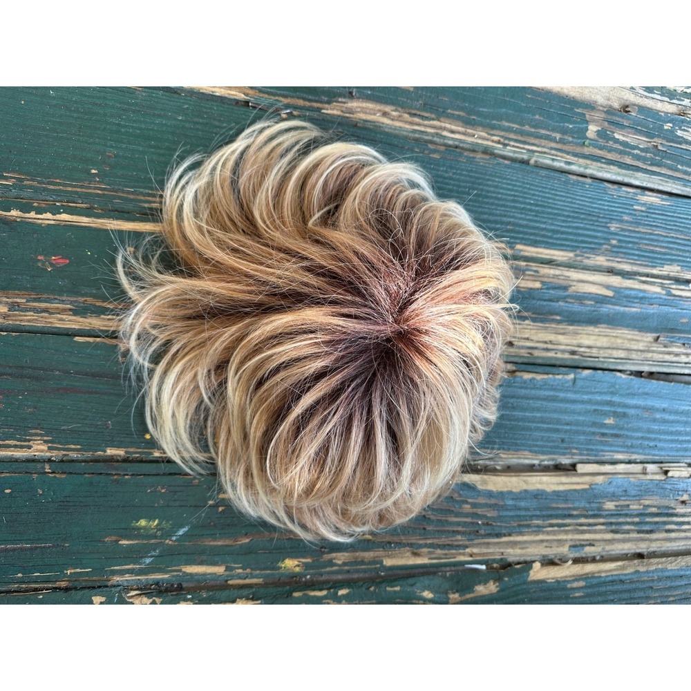 Toni Brattin Short Textured Synthetic Wig Blonde Brown Mix Regular Cap